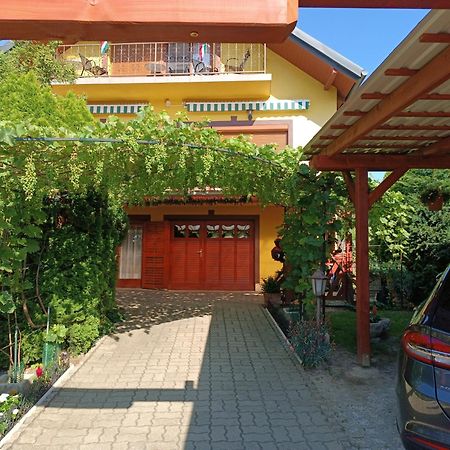 Anna Ilona Vendeghaz Hotel Badacsonytomaj Bagian luar foto