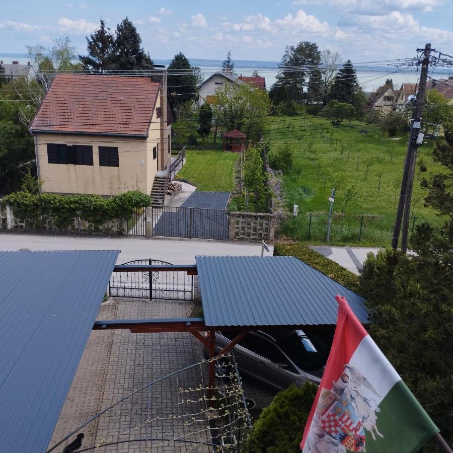 Anna Ilona Vendeghaz Hotel Badacsonytomaj Bagian luar foto