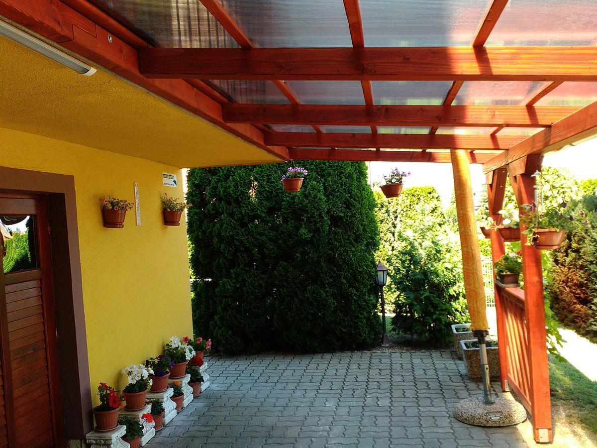 Anna Ilona Vendeghaz Hotel Badacsonytomaj Bagian luar foto