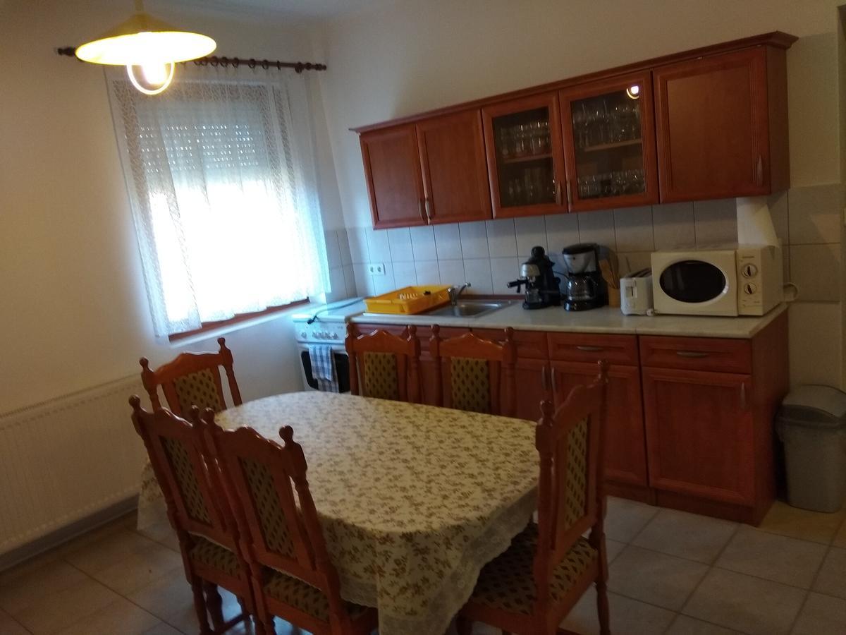 Anna Ilona Vendeghaz Hotel Badacsonytomaj Bagian luar foto